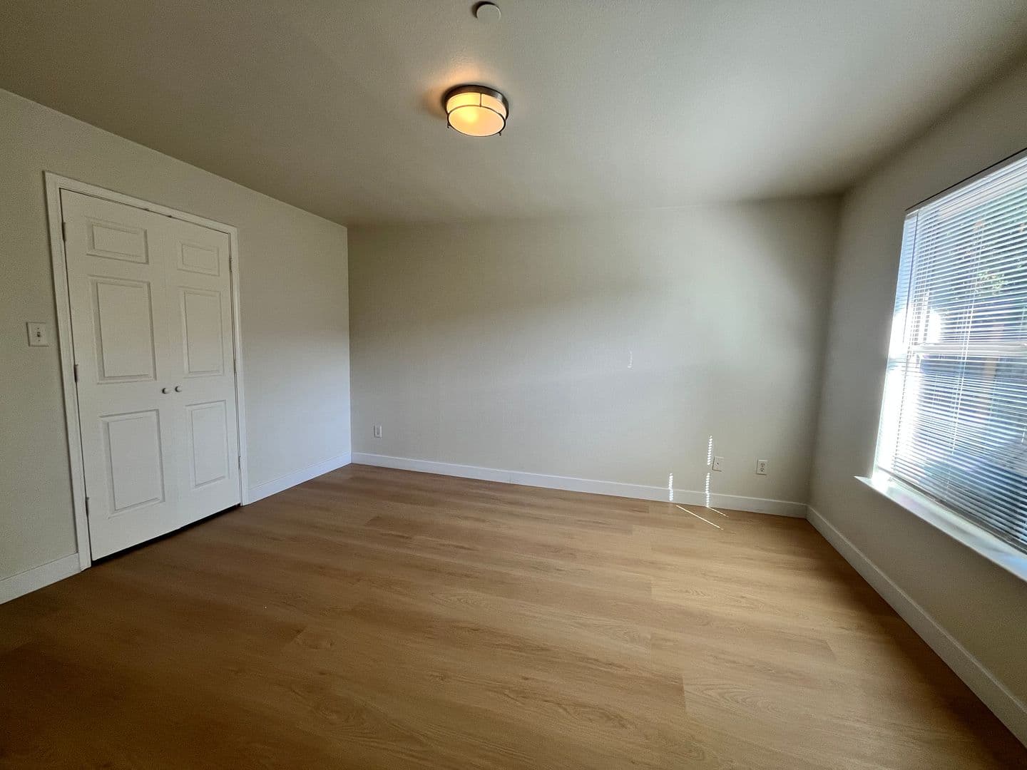 Garland Multiplex: 1129 Weston Dr
