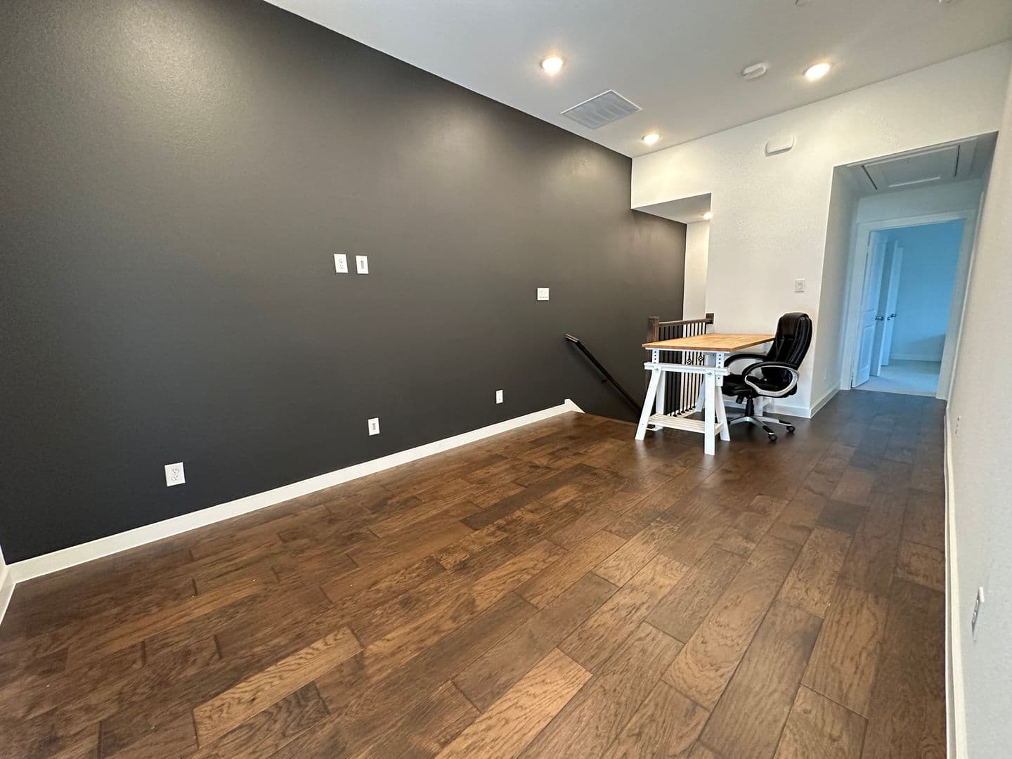 McKinney House: 358 Somerville Dr