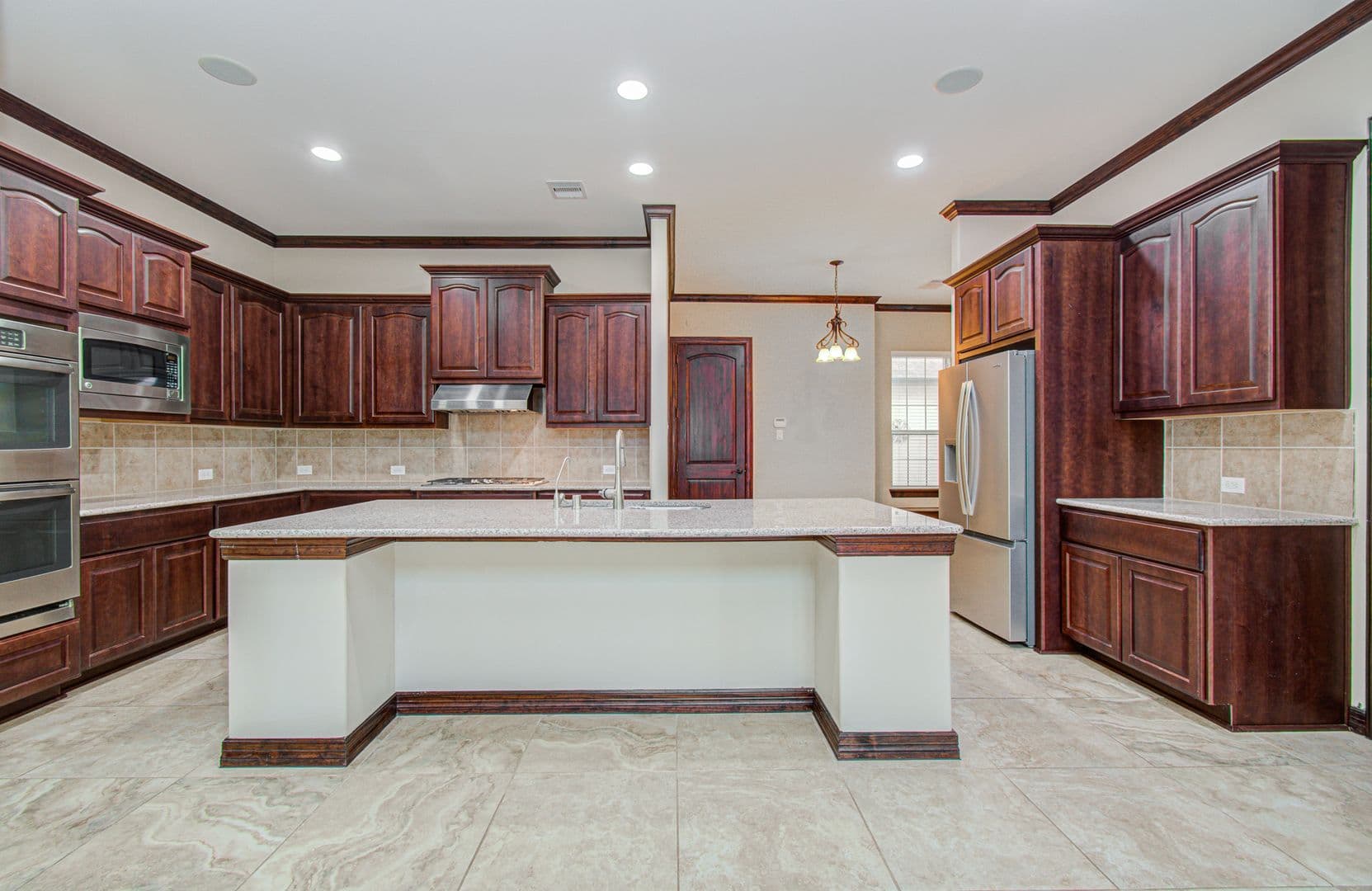 Sugarland House: 5711 Avon Landing Lane
