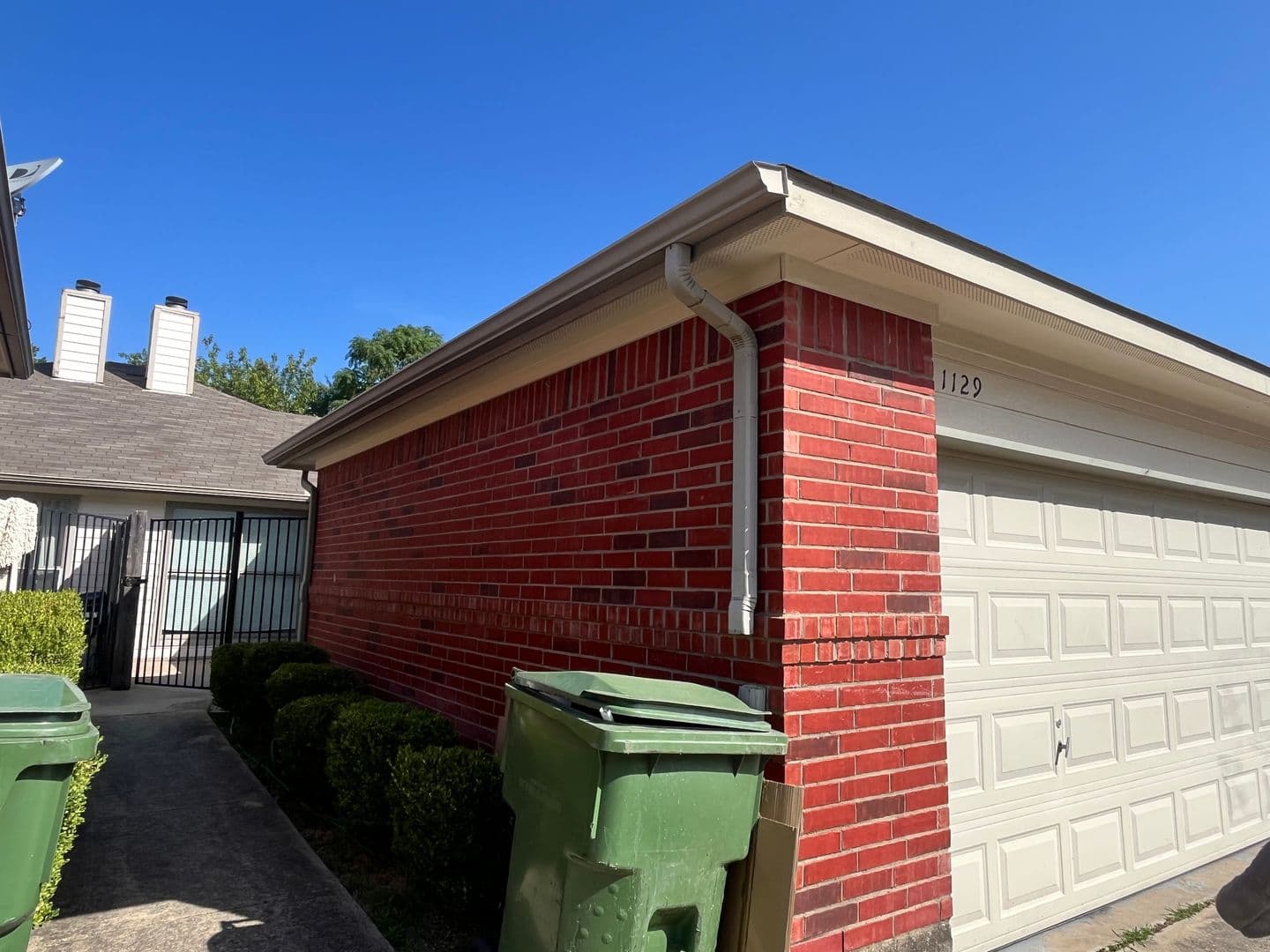 Garland Multiplex: 1129 Weston Dr