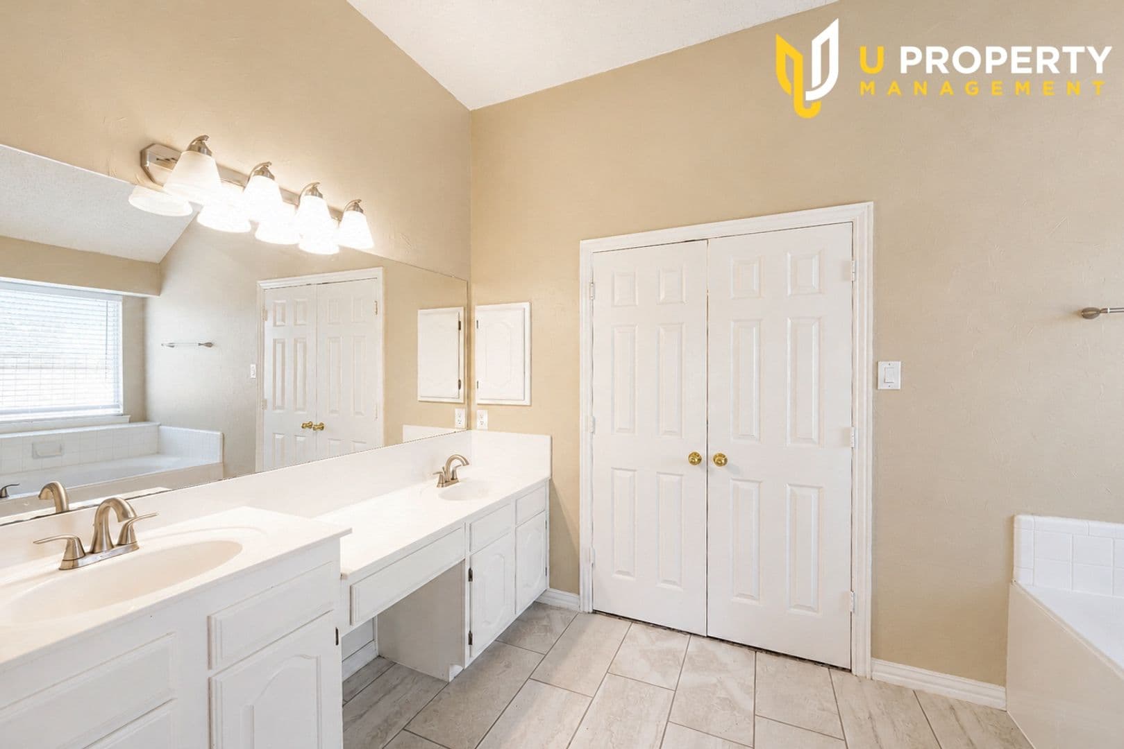 Frisco House: 5605 Belle Chasse Ln