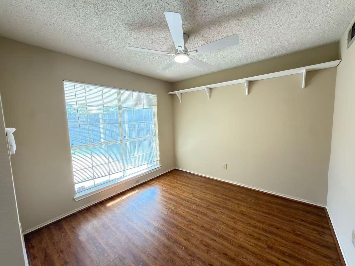 Garland House: 2918 Lake Valley Dr