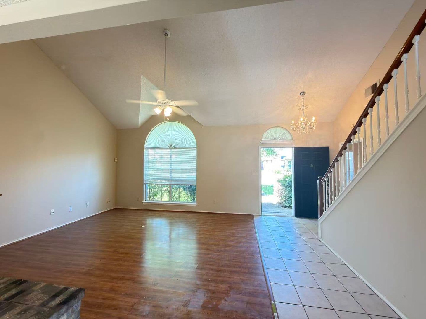 Garland House: 2918 Lake Valley Dr