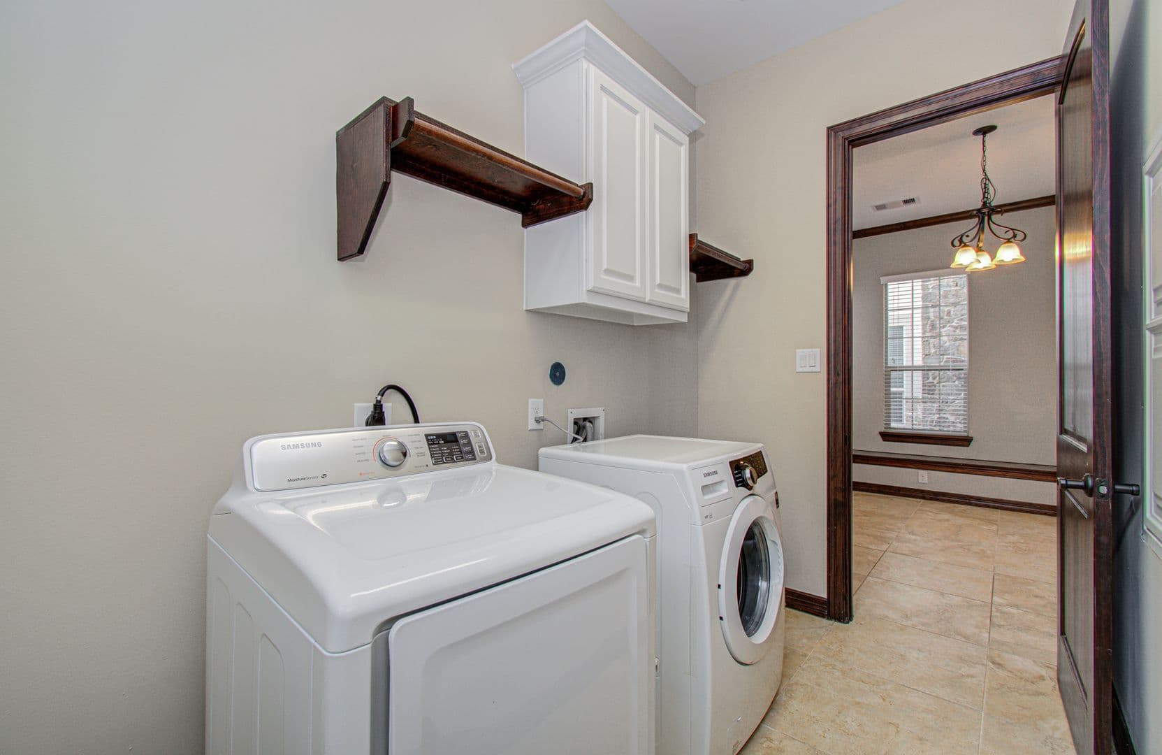 Sugarland House: 5711 Avon Landing Lane