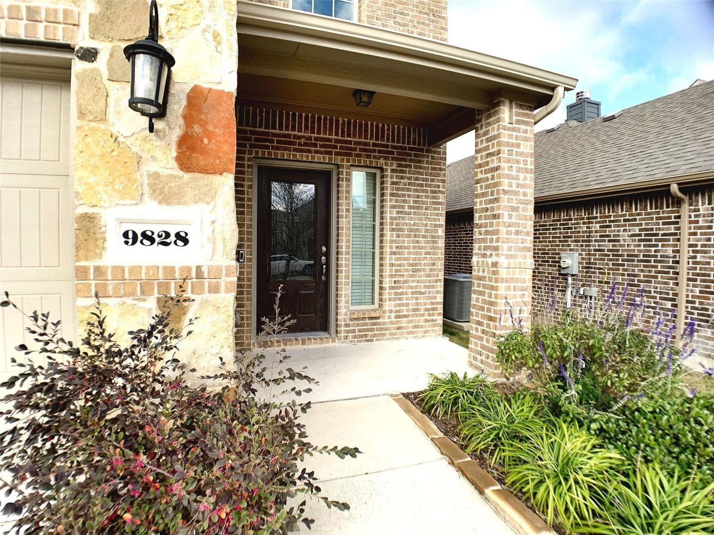 McKinney House: 9828 Moccasin Creek Ln