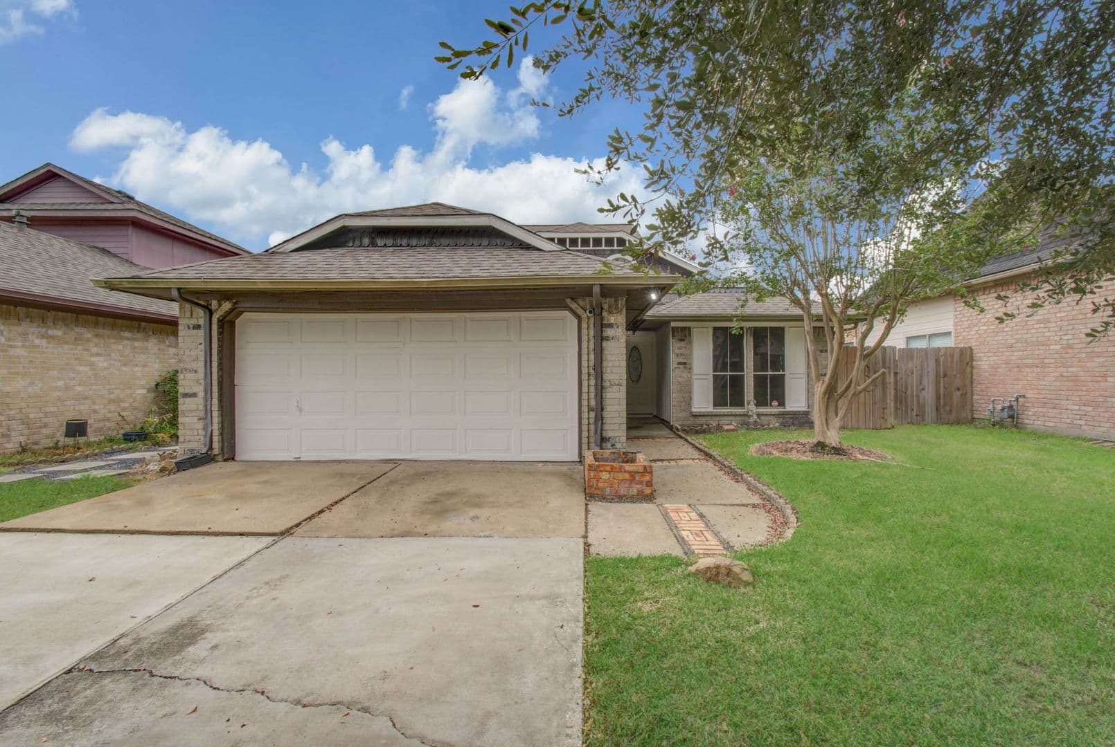 Houston House: 6823 Puerta Vista Ln