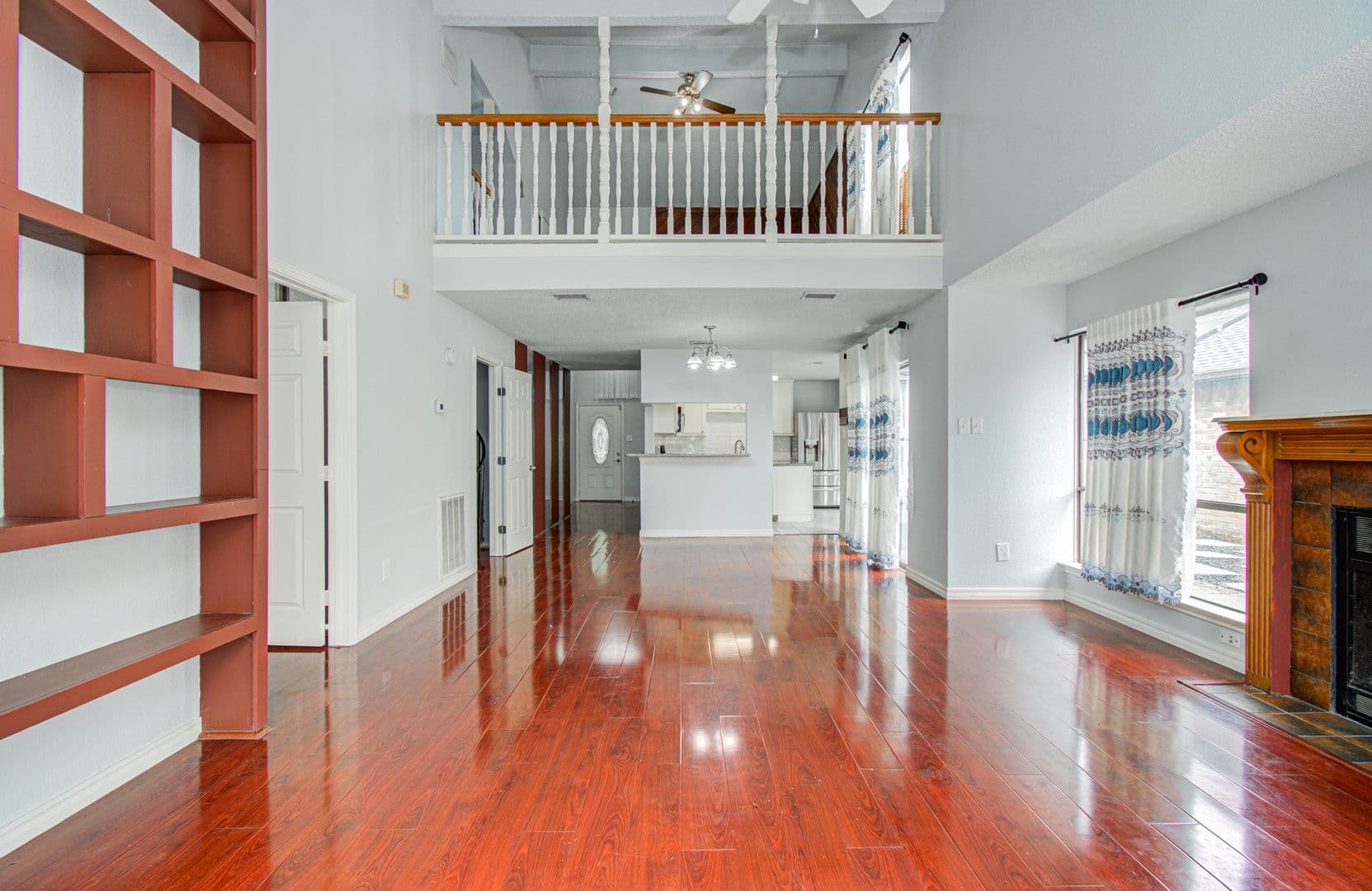 Houston House: 6823 Puerta Vista Ln