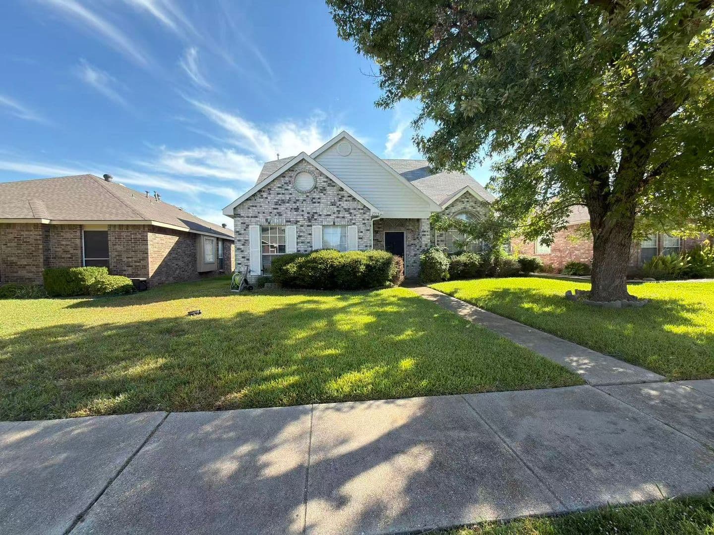 Garland House: 2918 Lake Valley Dr