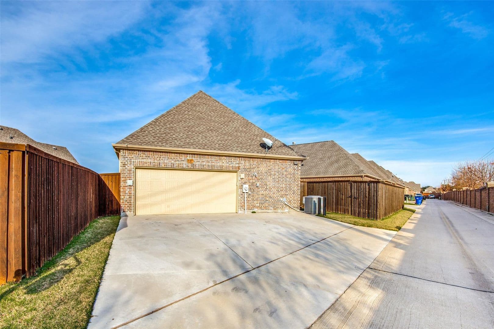Frisco House: 511 Kimblewick Drive