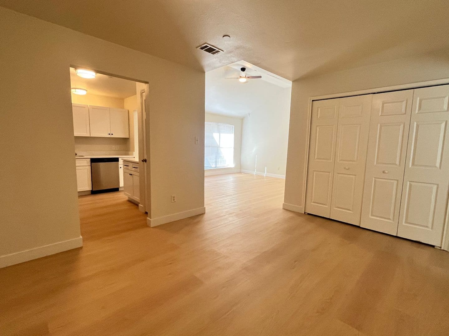 Garland Multiplex: 1129 Weston Dr