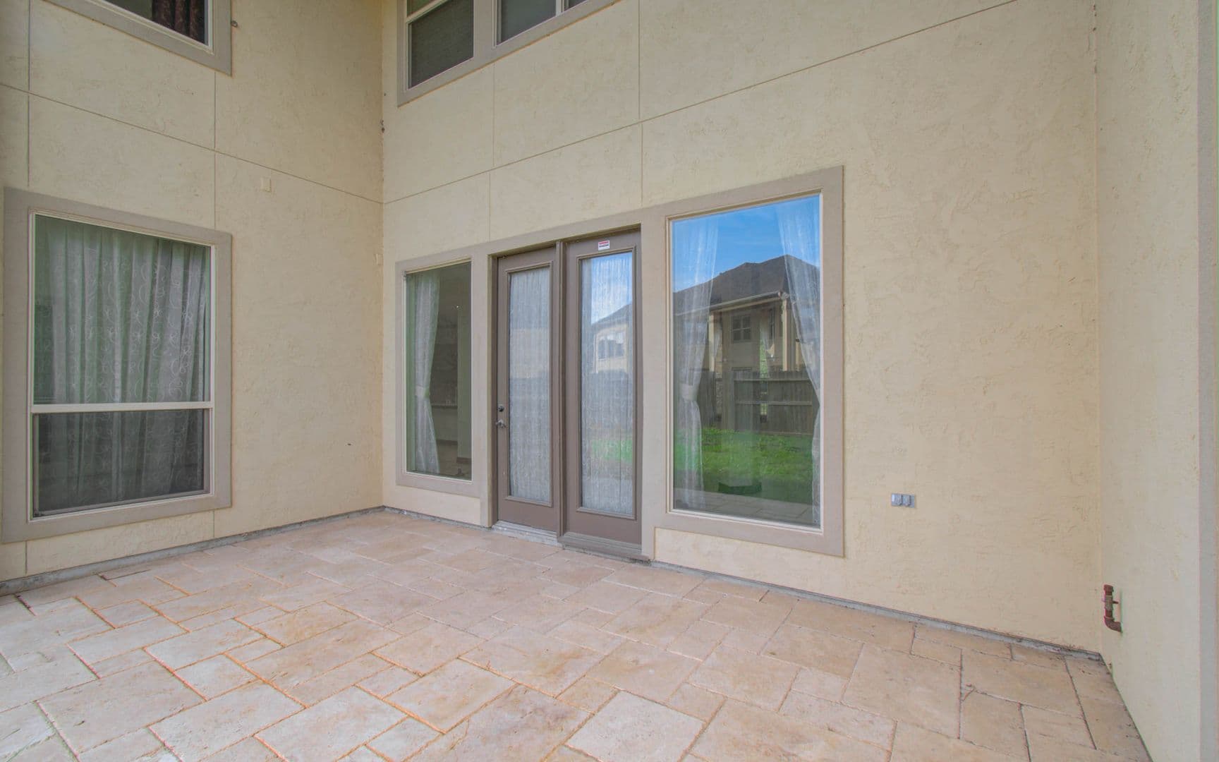 Sugarland House: 5711 Avon Landing Lane