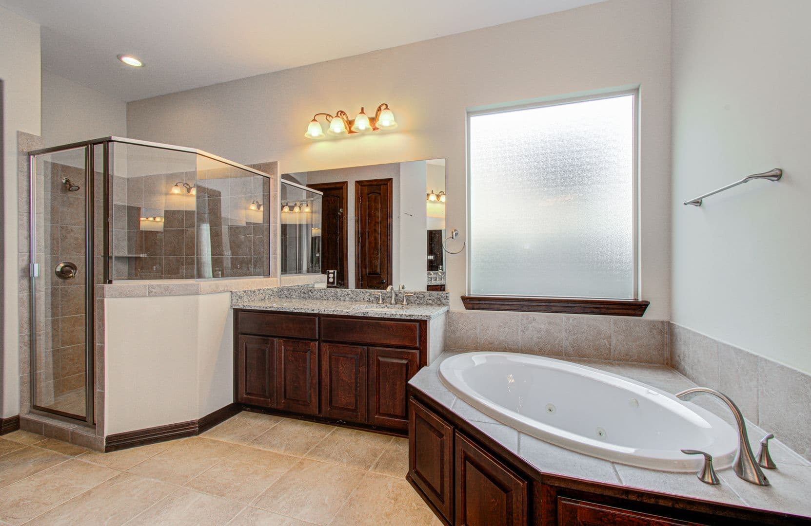 Sugarland House: 5711 Avon Landing Lane