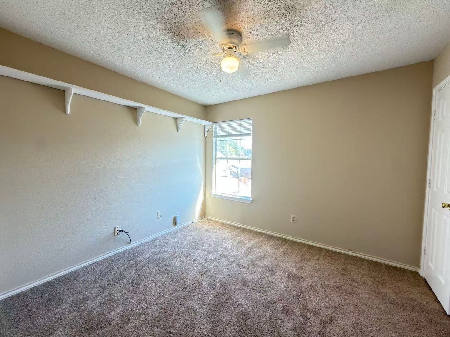 Garland House: 2918 Lake Valley Dr