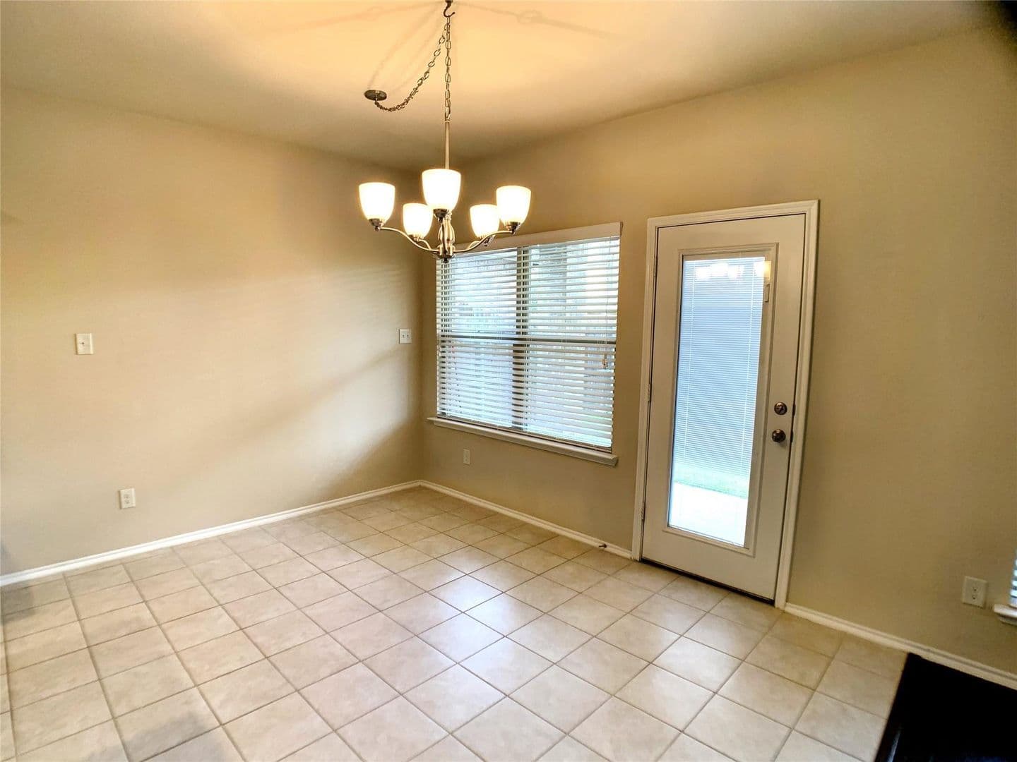 McKinney House: 9828 Moccasin Creek Ln