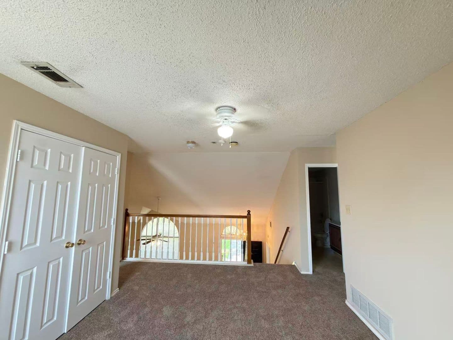 Garland House: 2918 Lake Valley Dr