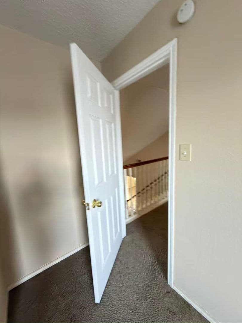 Garland House: 2918 Lake Valley Dr