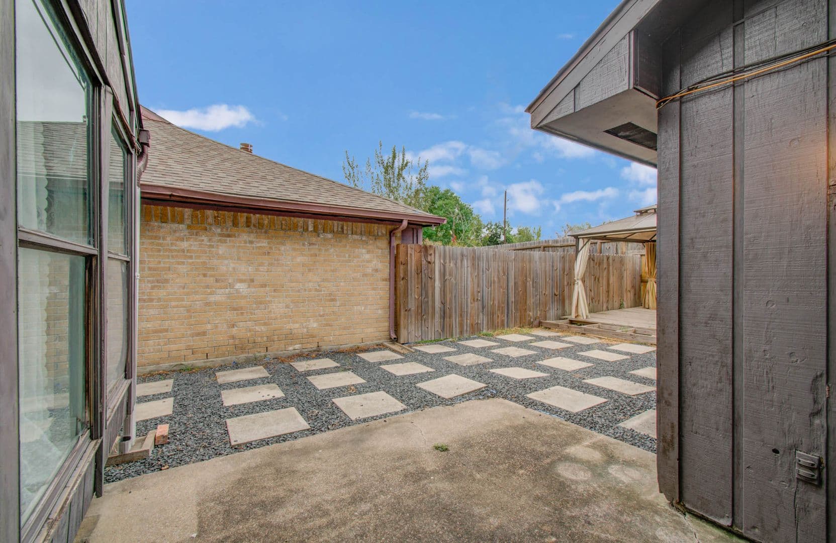 Houston House: 6823 Puerta Vista Ln