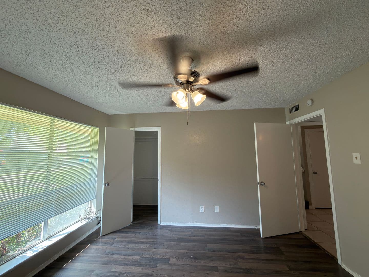 Garland House: 358 Valley Park Dr