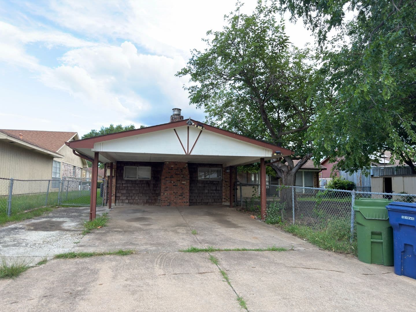 Garland House: 1717 Warwick St