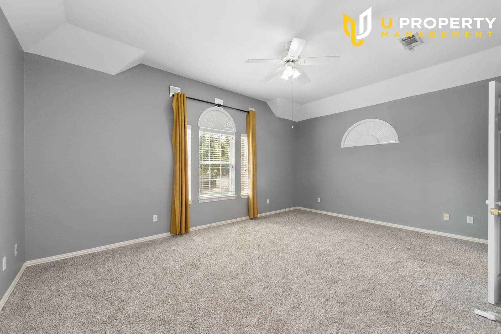 Coppell House: 937 Parker Dr
