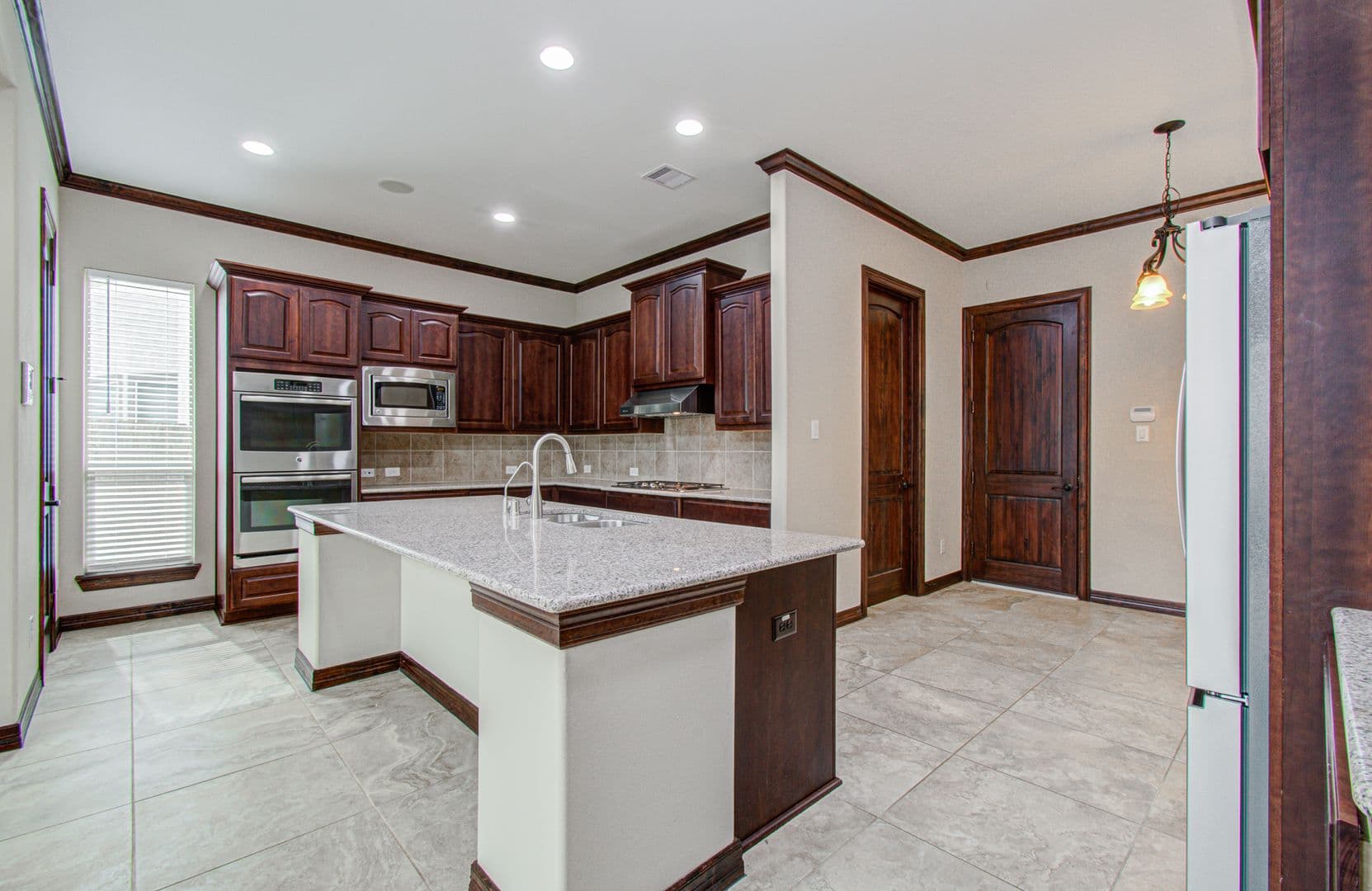 Sugarland House: 5711 Avon Landing Lane