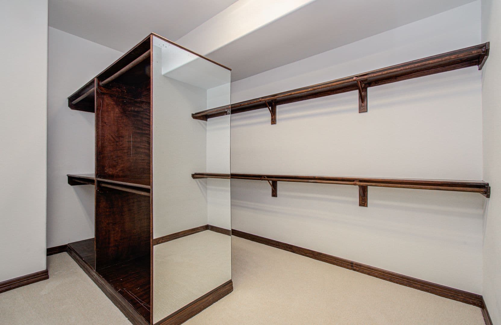 Sugarland House: 5711 Avon Landing Lane