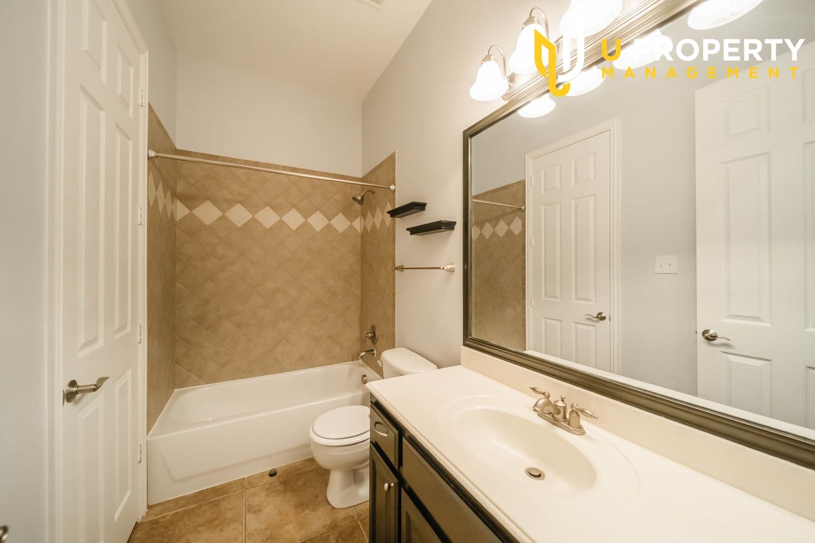 Allen House: 1810 Port Isabel Dr