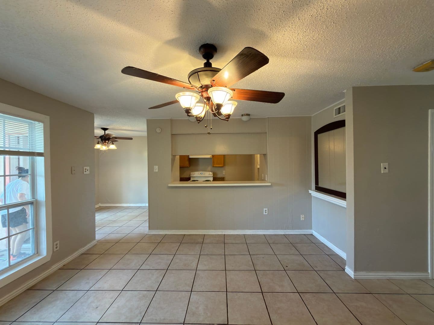 Garland House: 358 Valley Park Dr
