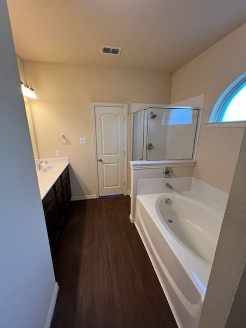 Forest Hill House: 3729 Caladium Ln,