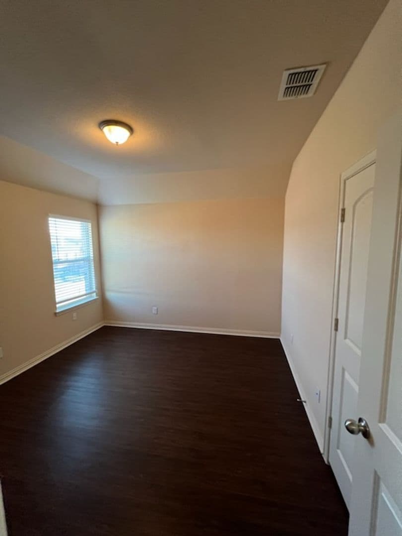 Forest Hill House: 3729 Caladium Ln,