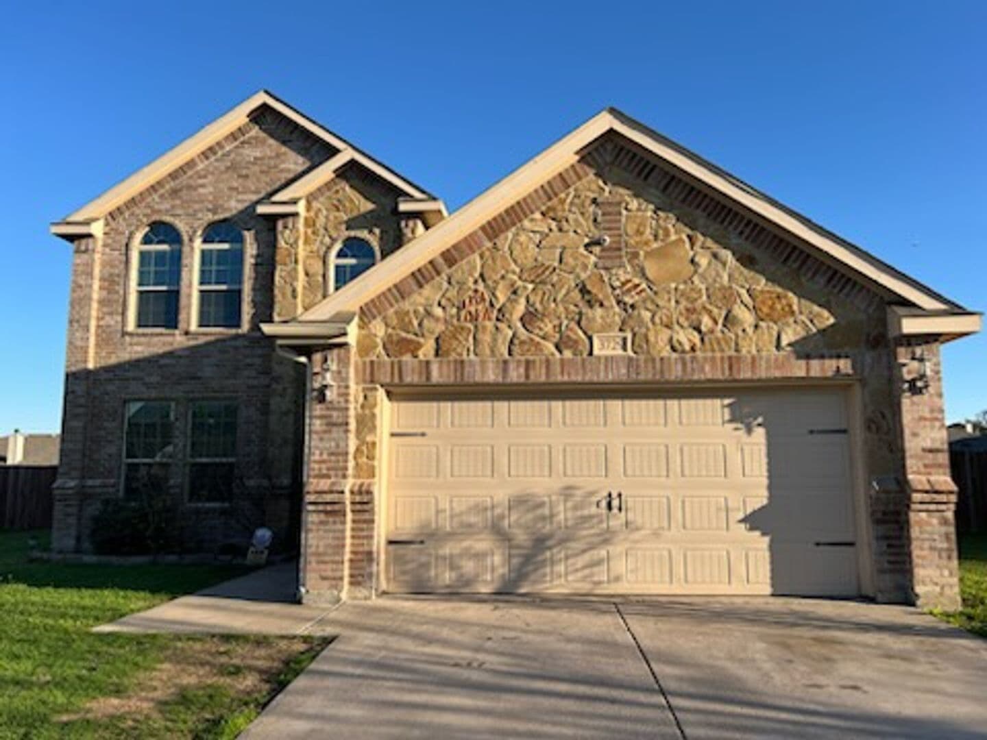 Forest Hill House: 3729 Caladium Ln,
