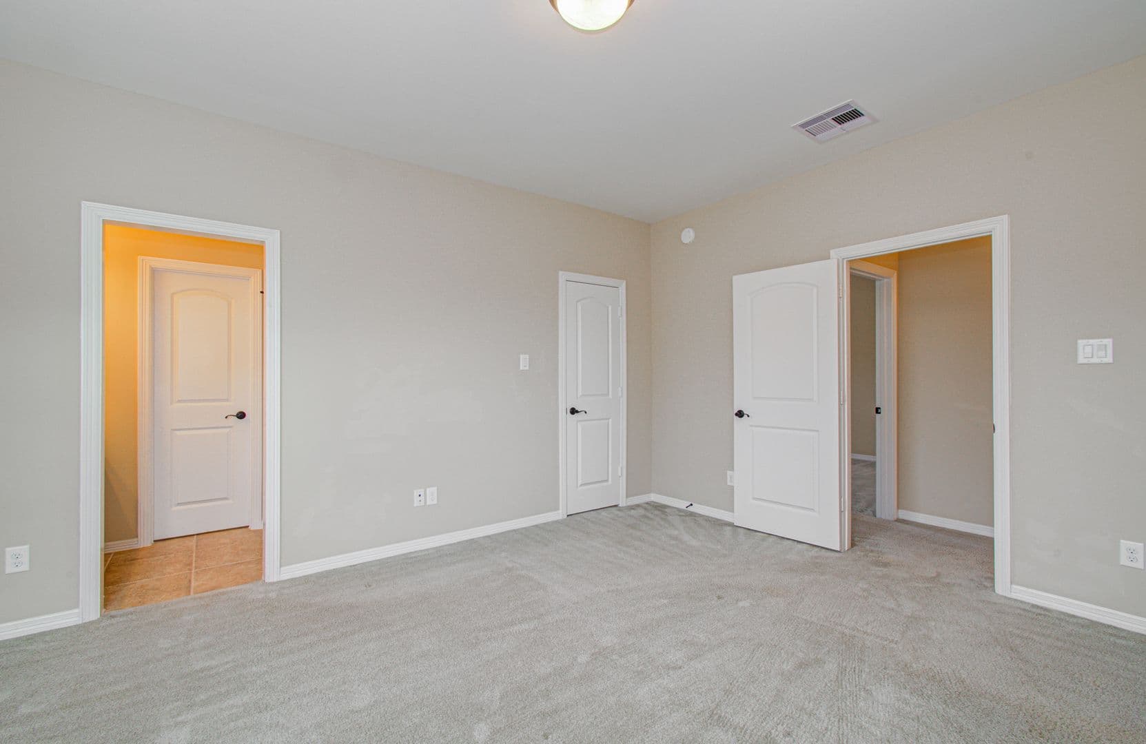 Sugarland House: 5711 Avon Landing Lane