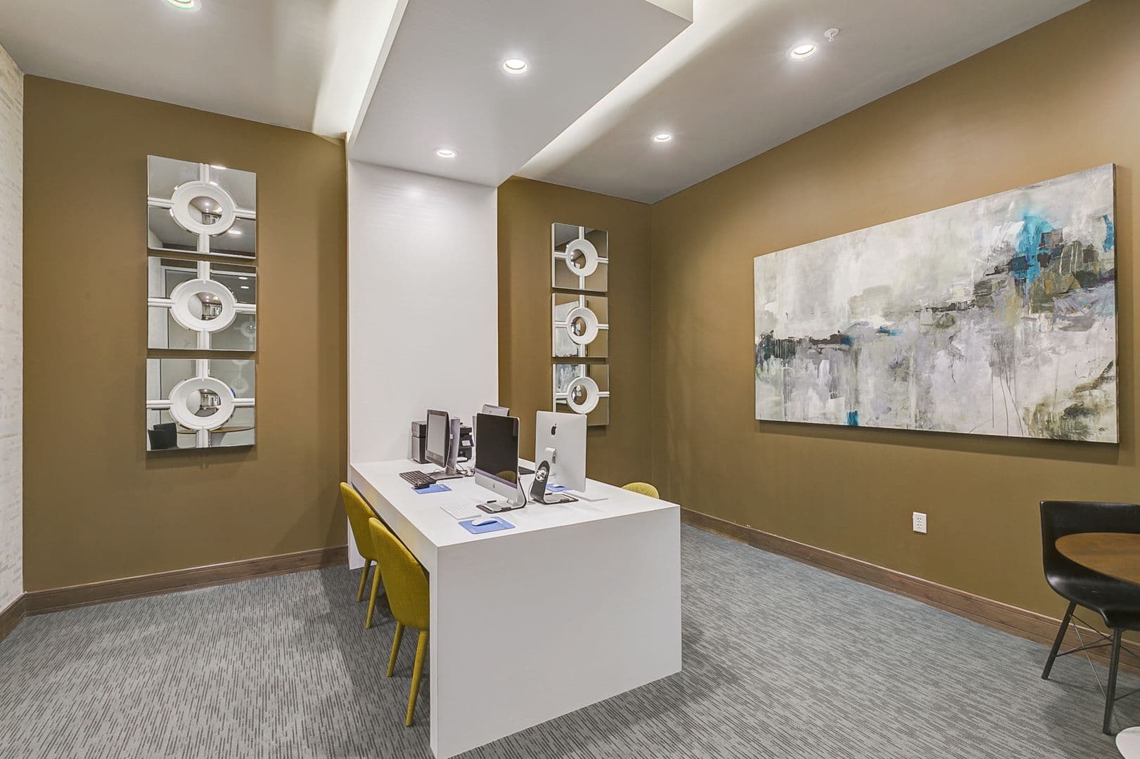 Dallas Apartment: 3411 Oak Grove Ave.