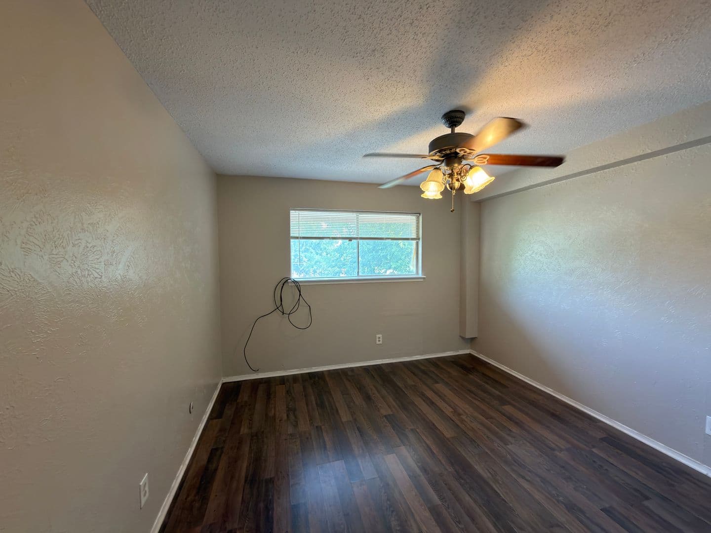 Garland House: 358 Valley Park Dr