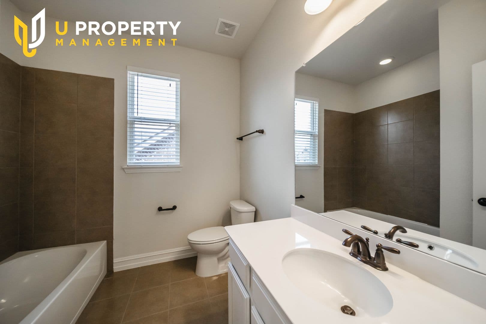 Allen House: 814 Birdie Dr