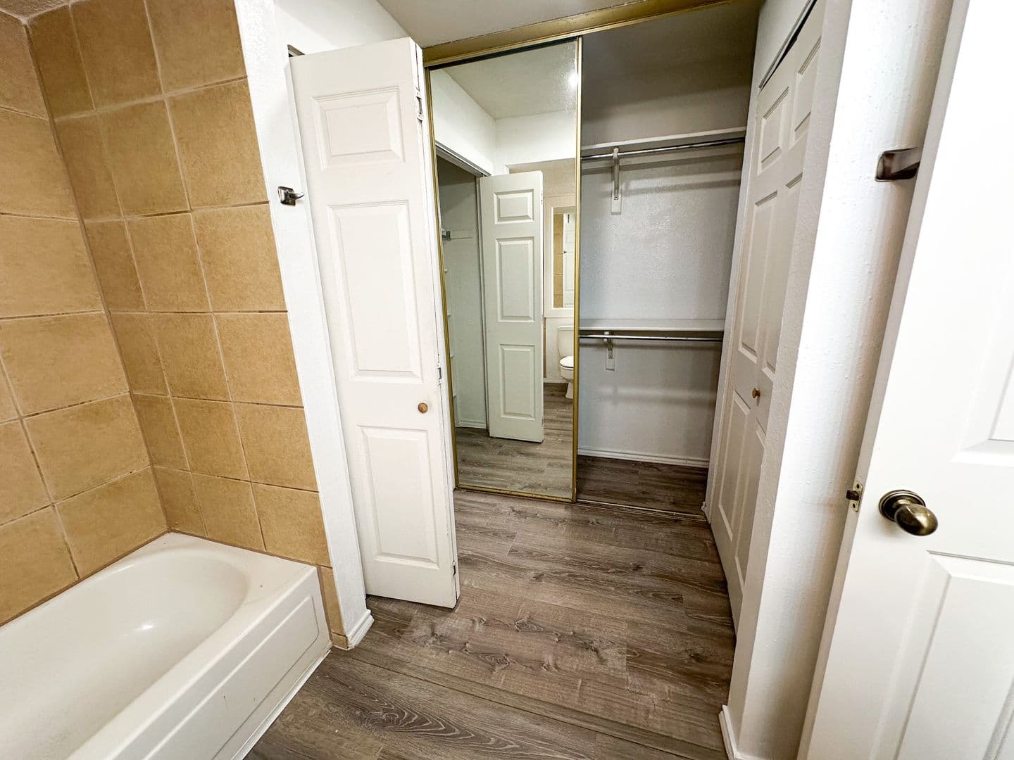 Addison Condo: 16301 Ledgemont Lane Unit#273B