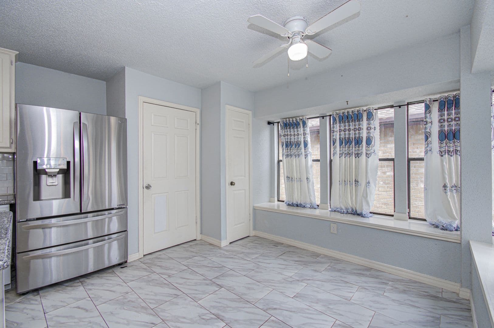 Houston House: 6823 Puerta Vista Ln