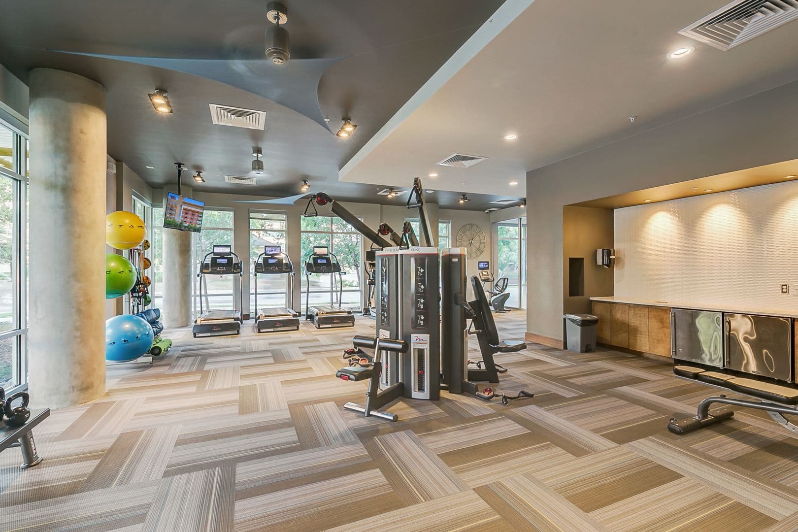Dallas Apartment: 3411 Oak Grove Ave.