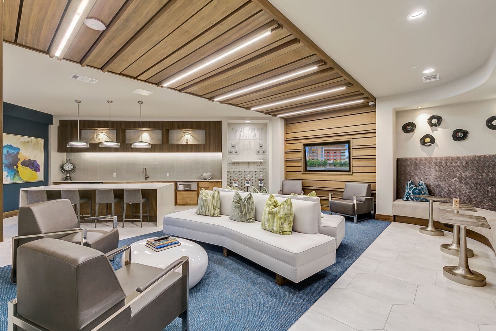 Dallas Apartment: 3411 Oak Grove Ave.