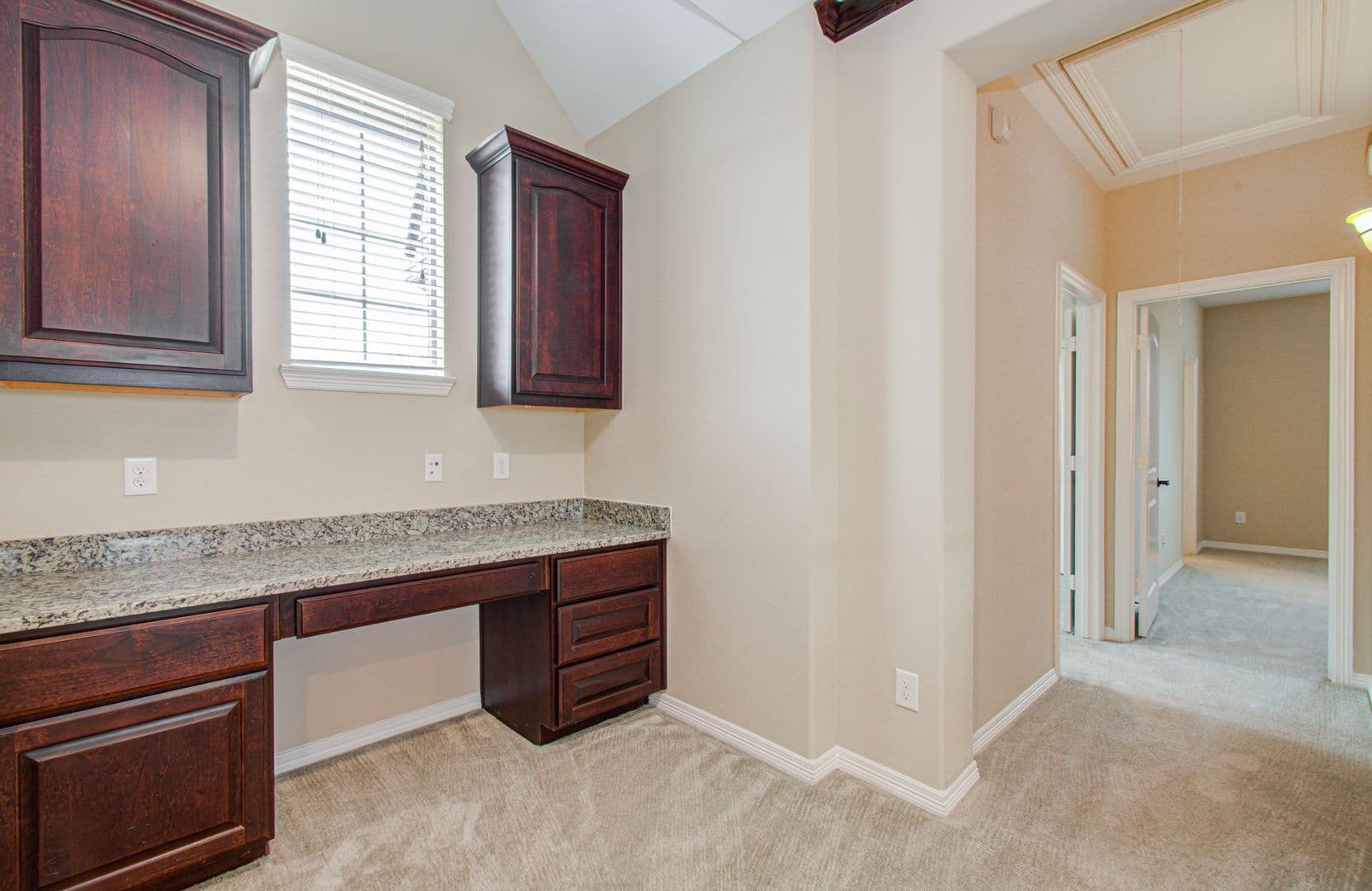 Sugarland House: 5711 Avon Landing Lane