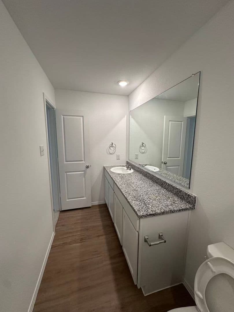 Princeton House: 1132 Ashwood Dr