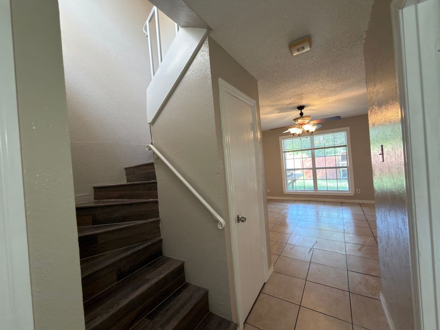Garland House: 358 Valley Park Dr
