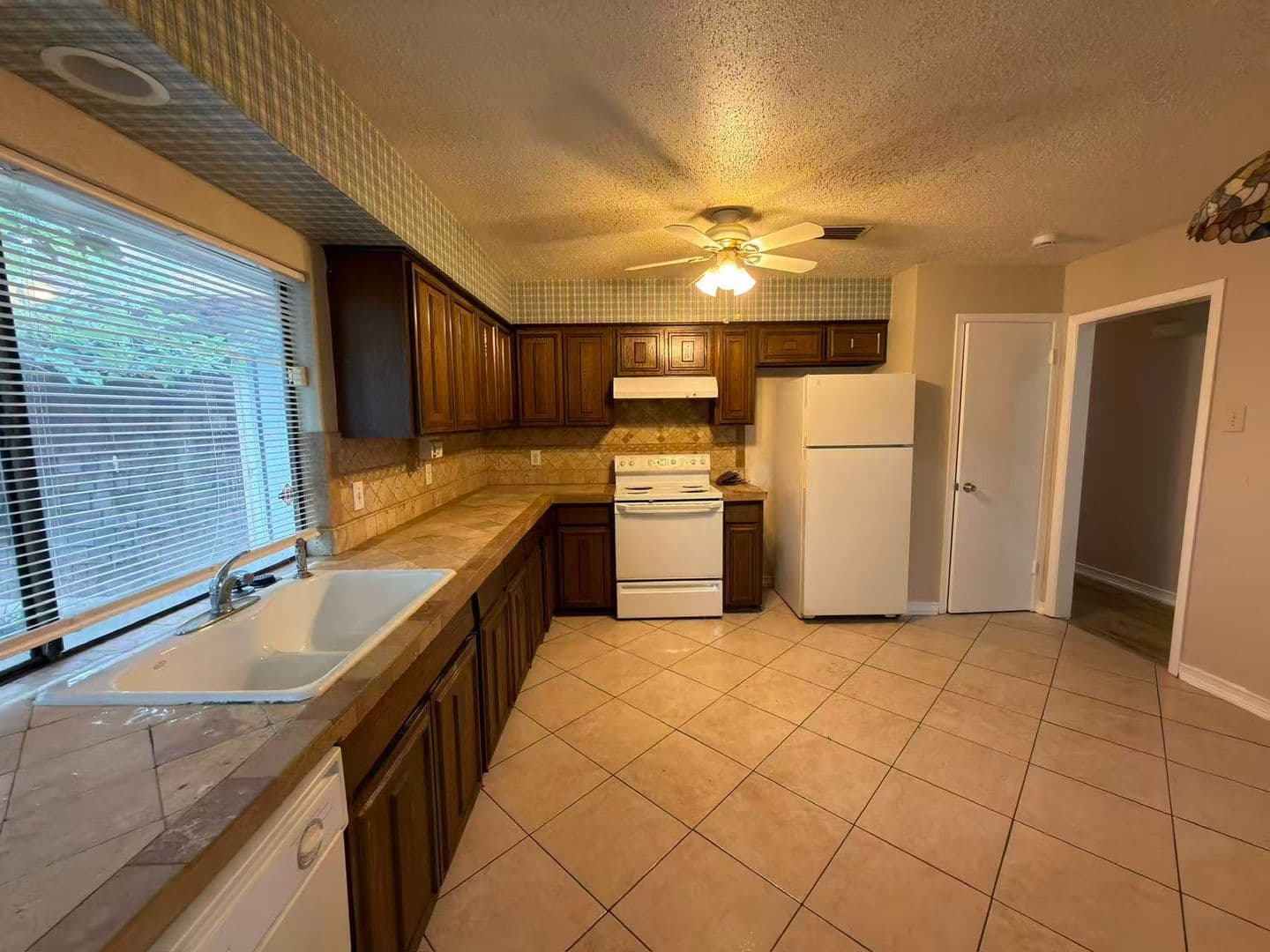 Garland House: 1717 Warwick St