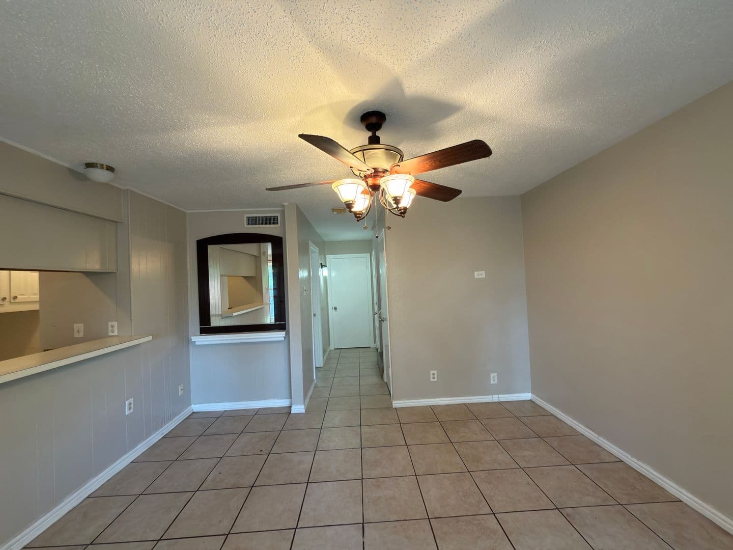 Garland House: 358 Valley Park Dr