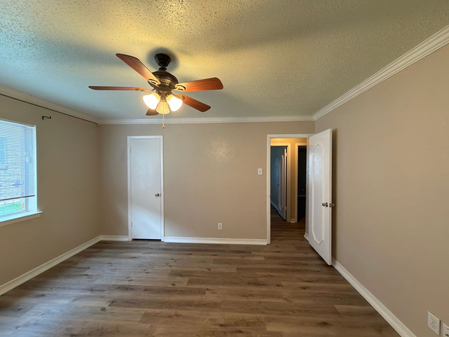 Garland House: 1717 Warwick St