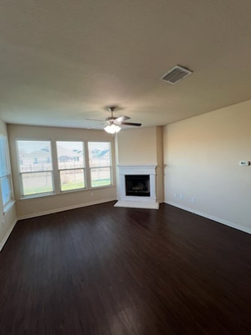 Forest Hill House: 3729 Caladium Ln,