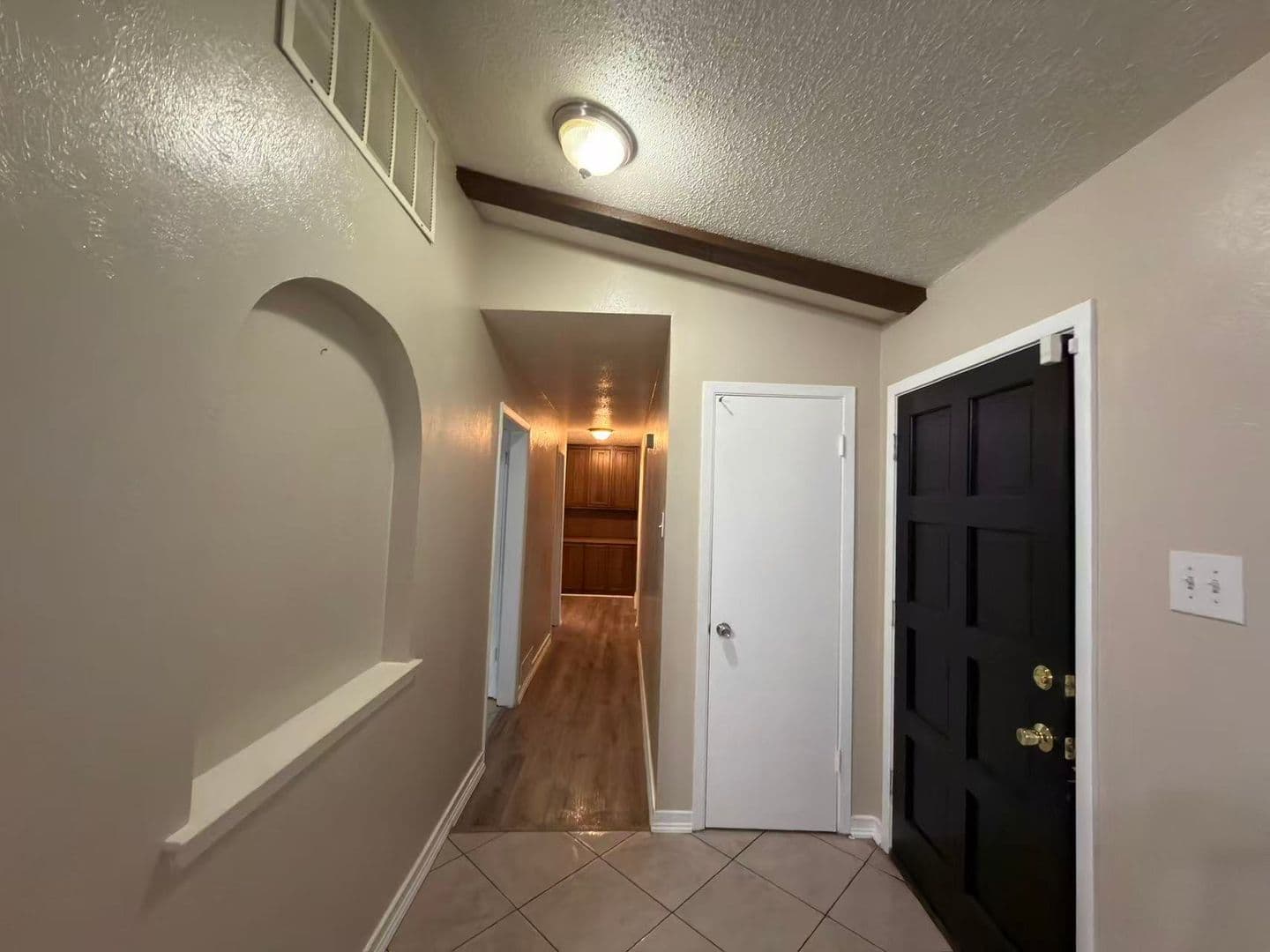 Garland House: 1717 Warwick St