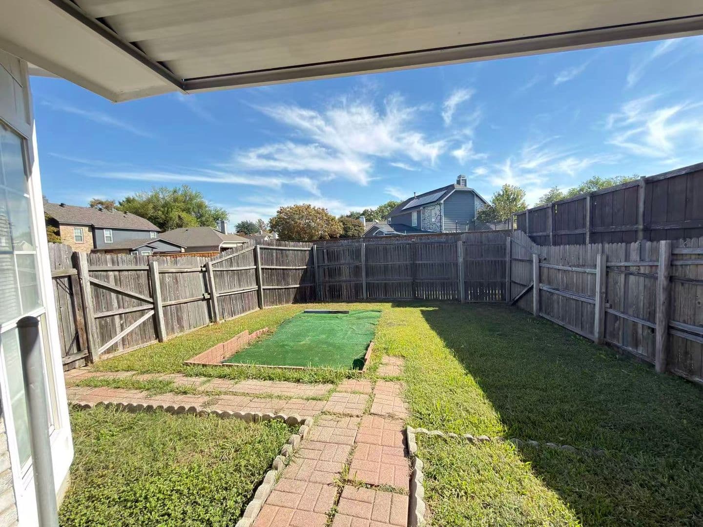 Garland House: 2918 Lake Valley Dr