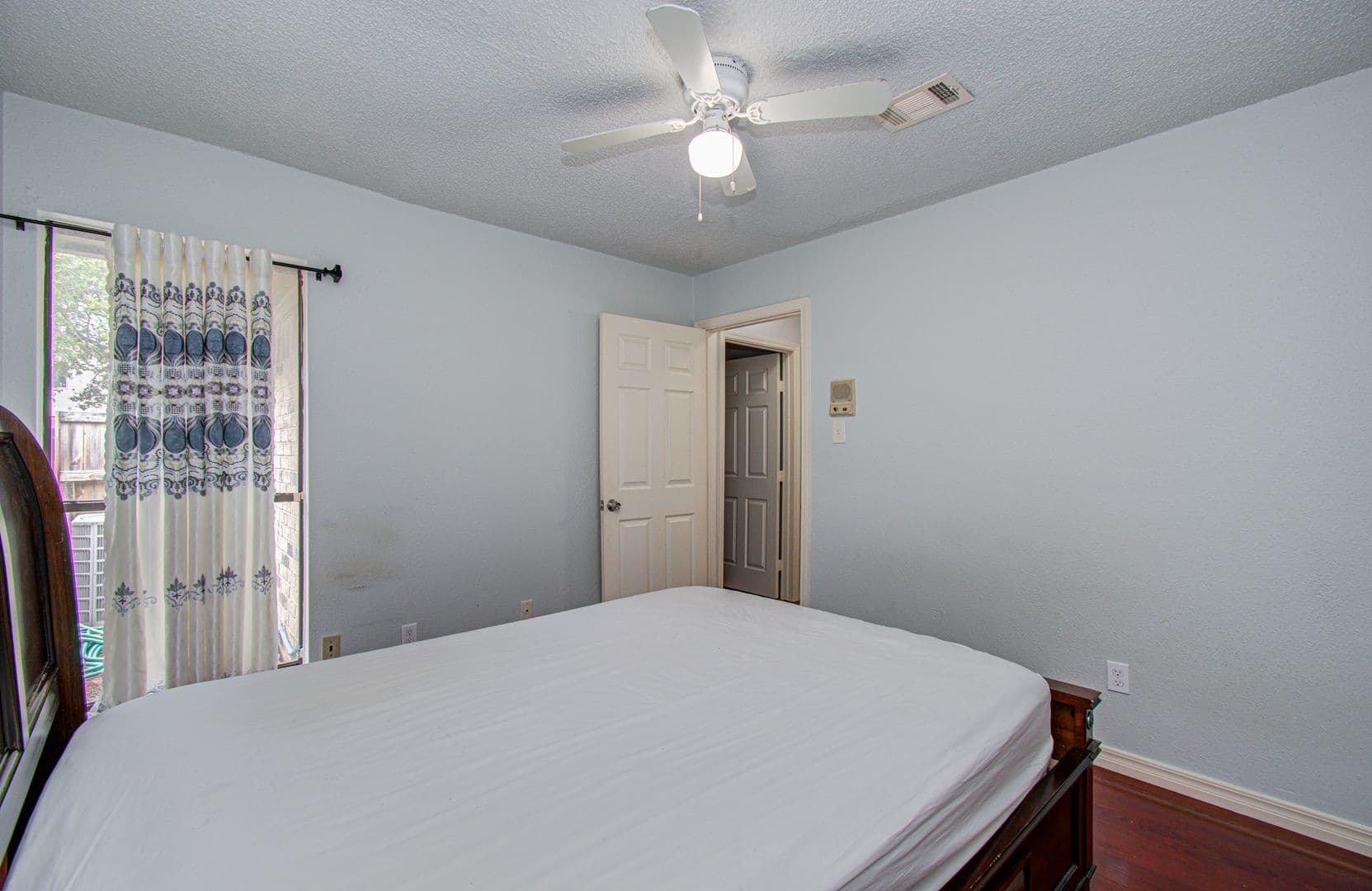 Houston House: 6823 Puerta Vista Ln