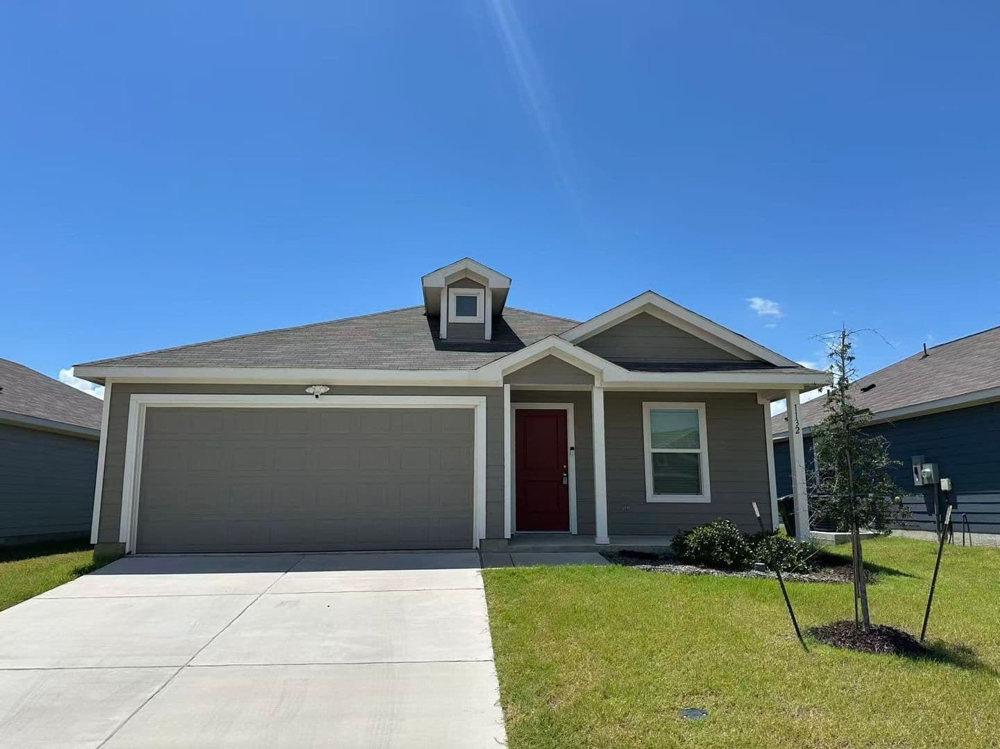 Princeton House: 1132 Ashwood Dr